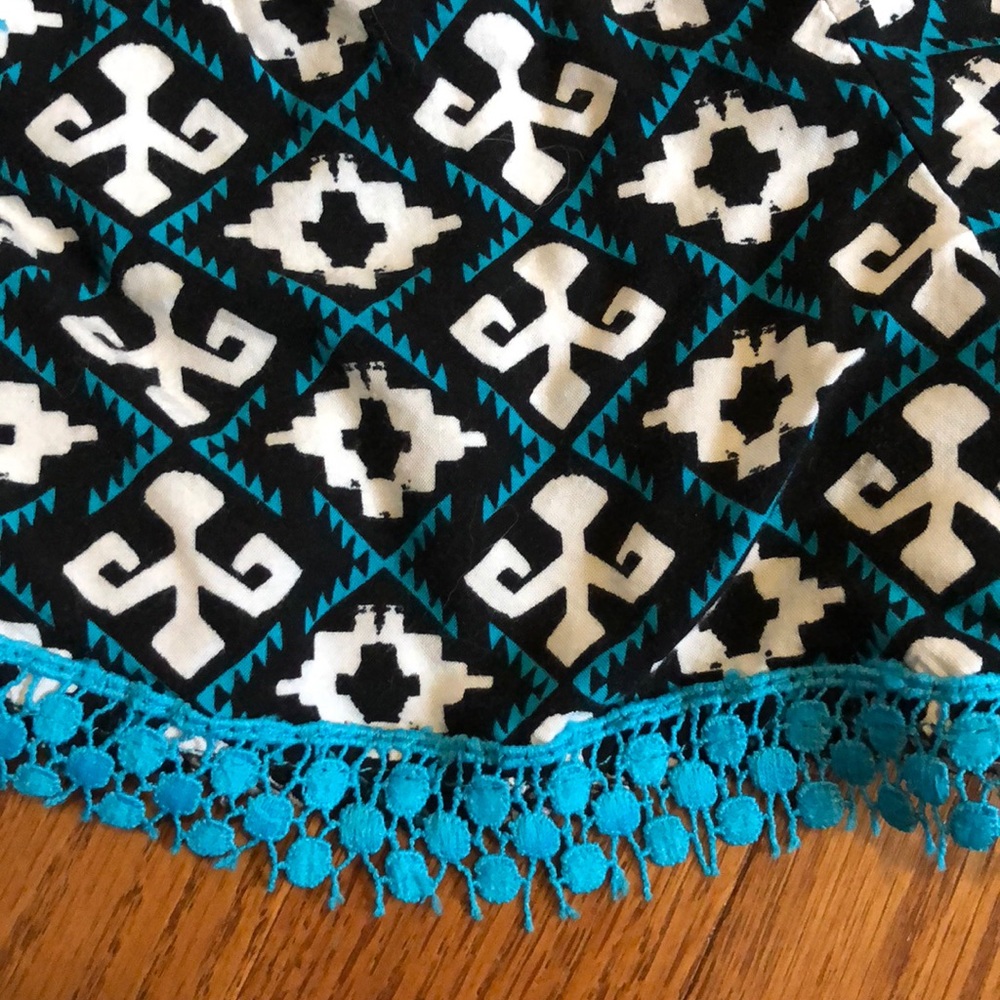 Girls Patterned Shorts - Picture 3 of 3